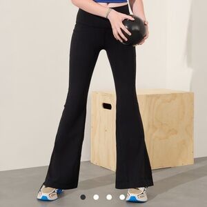 Athleta Elation Rib Crop Flair - Size XXS (Girls 8-10)